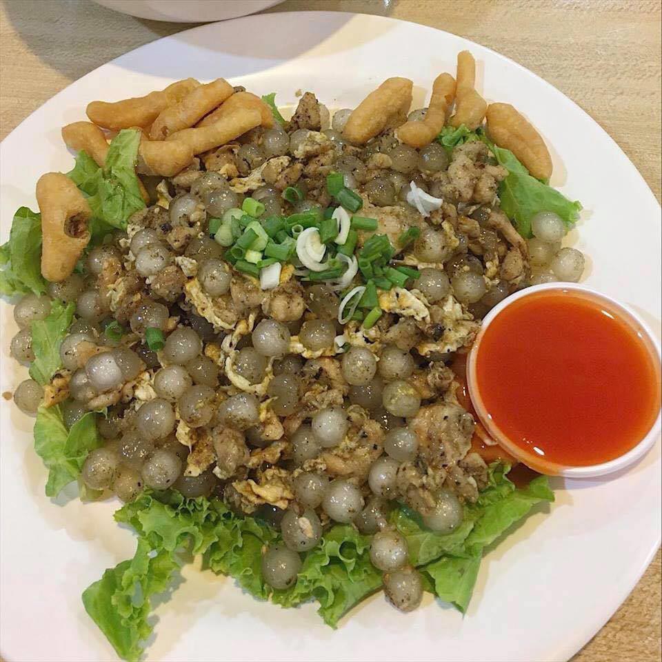 คั่วไข่มุก (ก๋วยเตี๋ยวคั่วไก่)