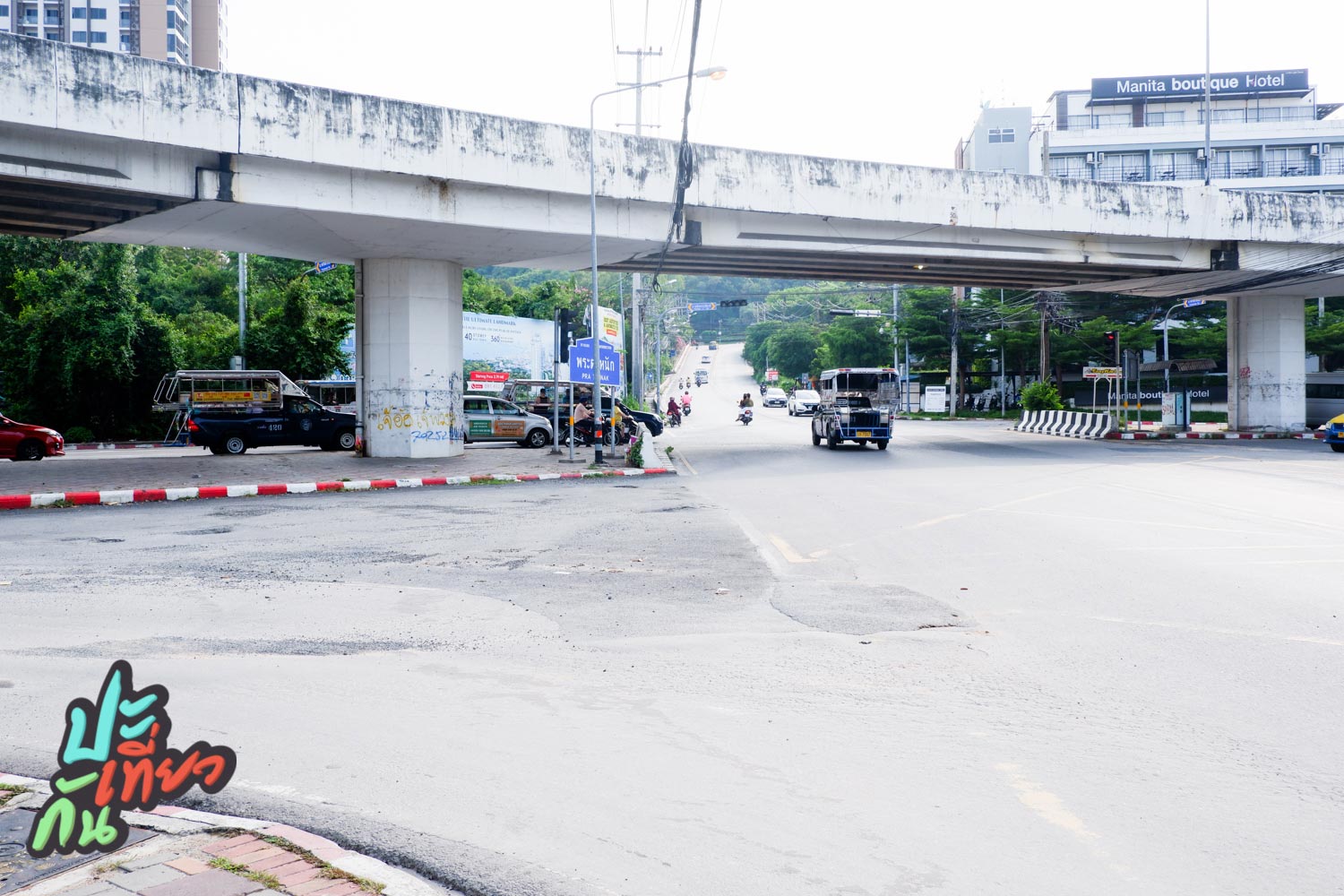 สี่แยกพระตำหนัก พัทยา