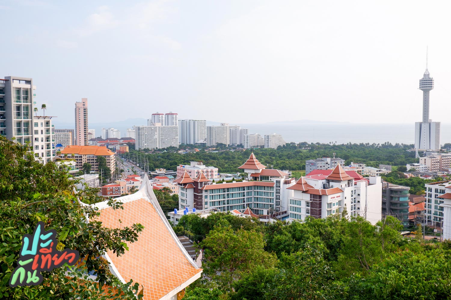 วิวเมืองทางฝั่งหาดจอมเทียน วัดพระใหญ่ พัทยา