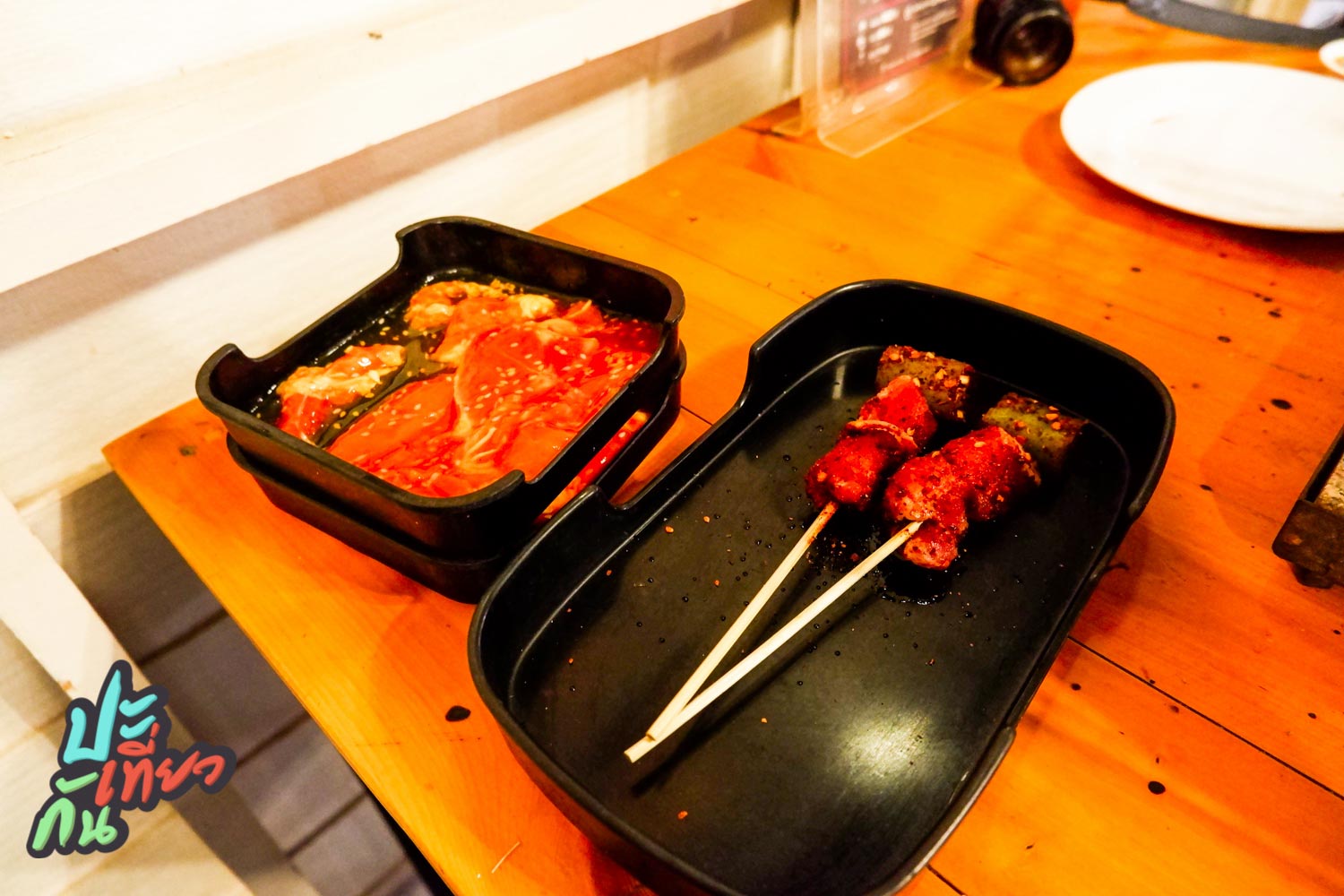 เนื้อวัวบาบีคิว และไก่หมัก ร้านอำพรซีฟู๊ด บุฟเฟต์