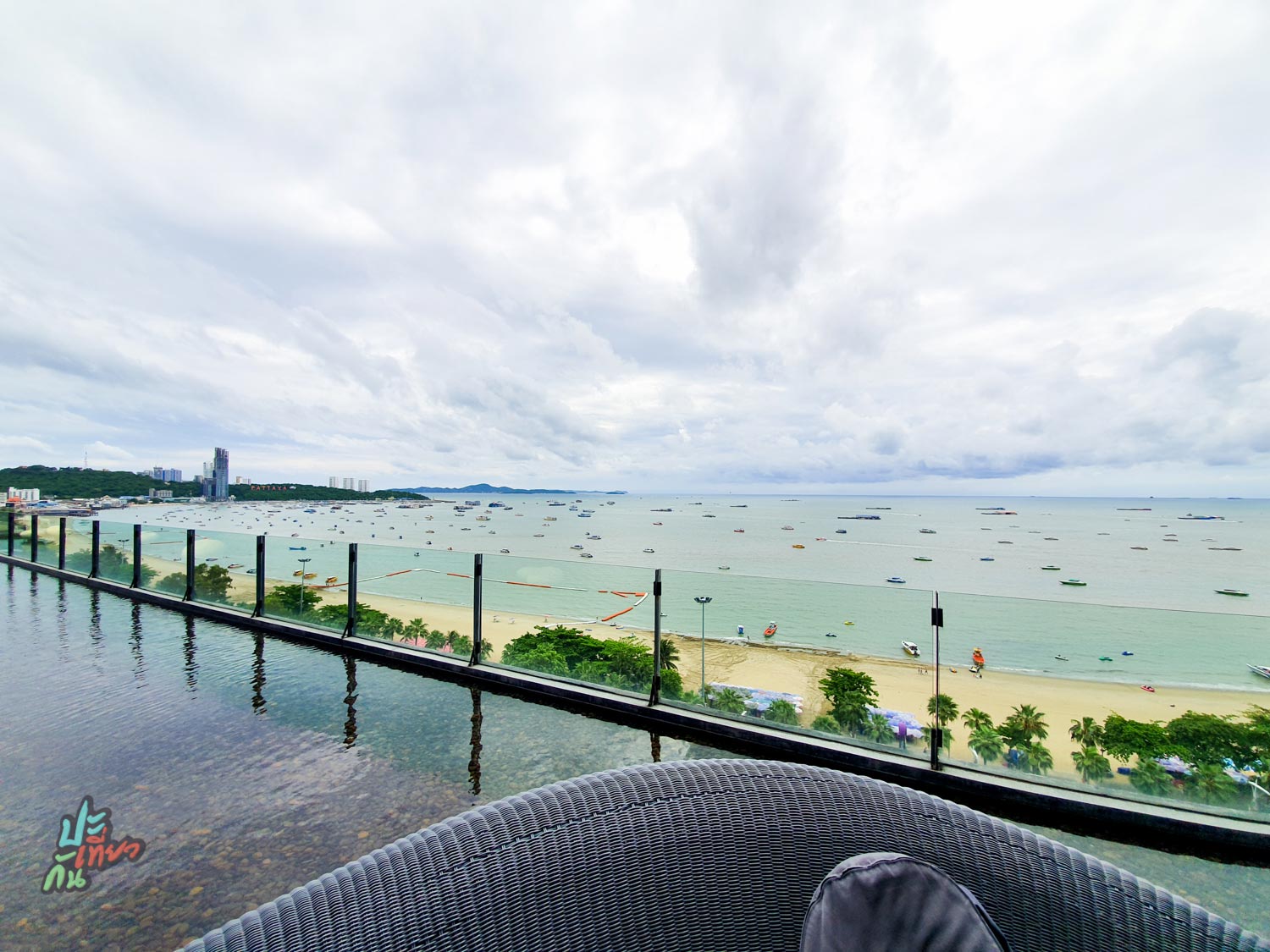 วิว ที่ร้าน Drift Hillton Pattaya