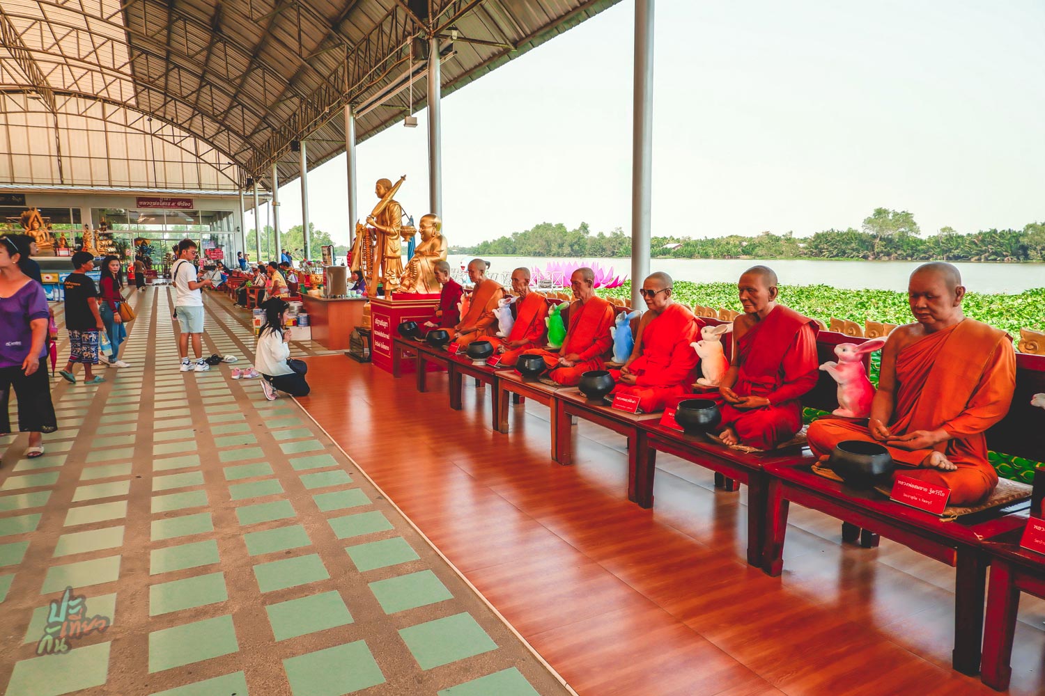 เหล่าเกจิอาจารย์ดังที่ทางวัดรวบรวมไว้