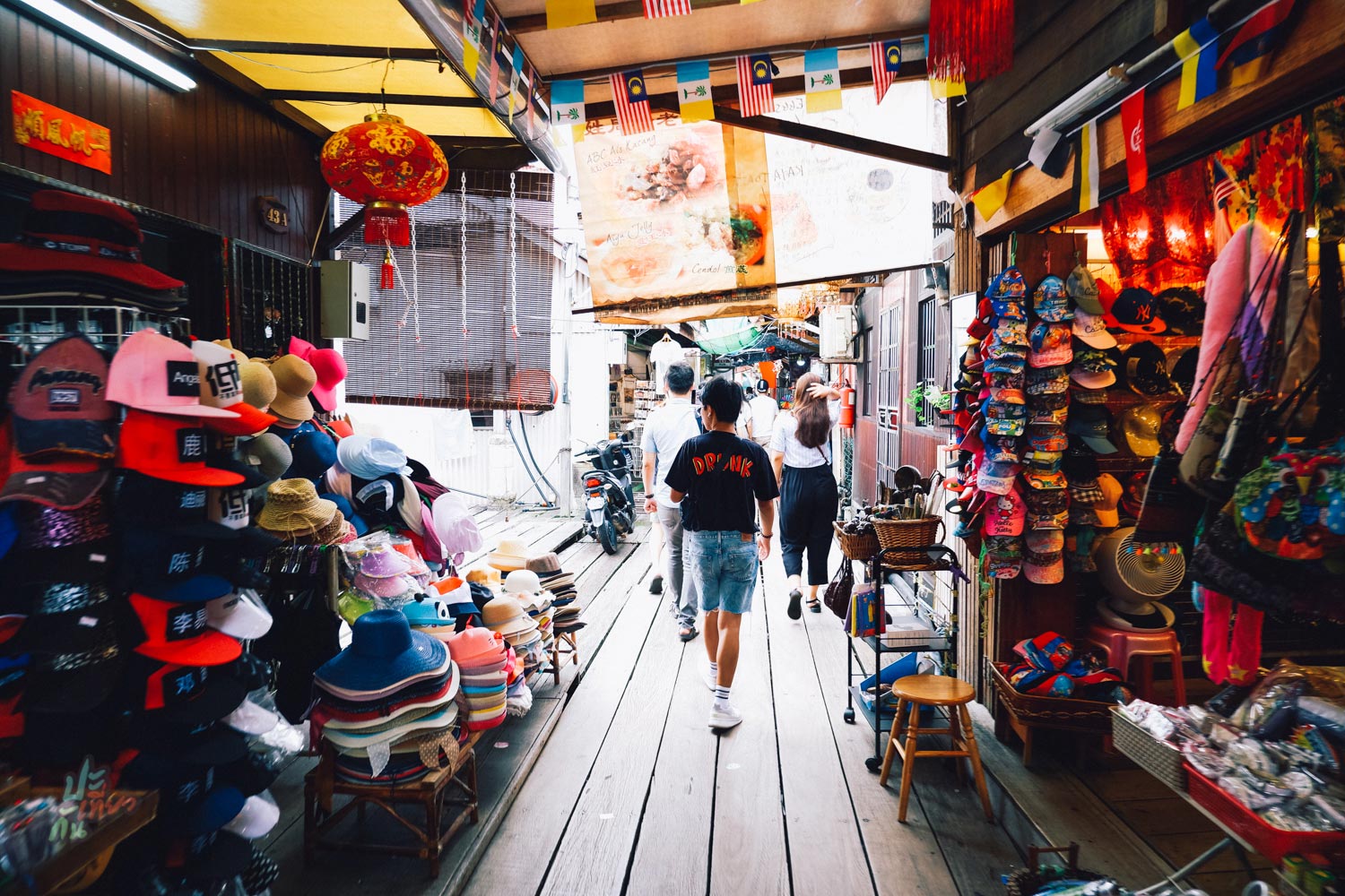 ร้านค้าภายใน Chew Jetty