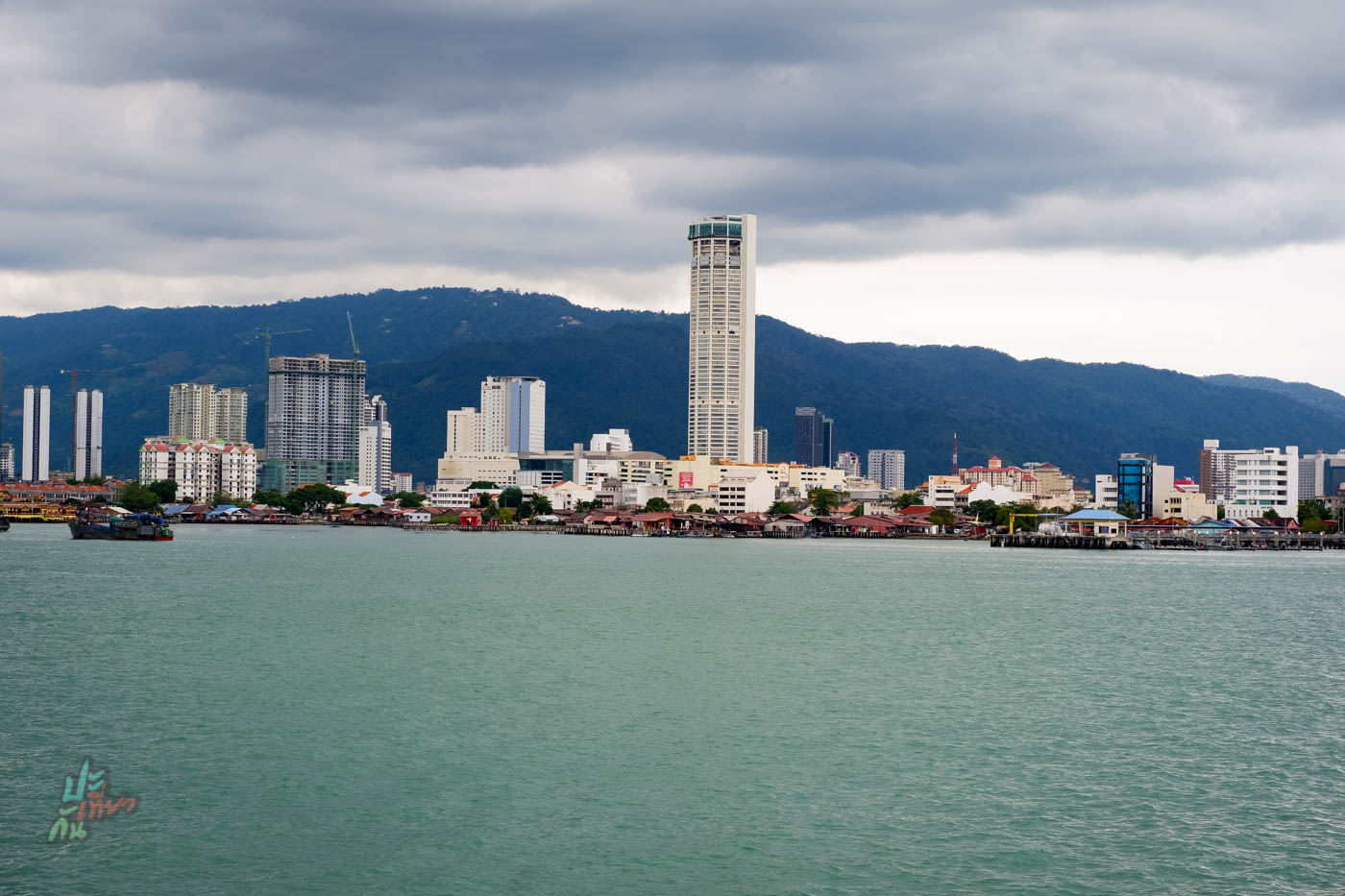 วิวเมืองปีนัง (ตึก Komtar) จากเรือเฟอร์รี่